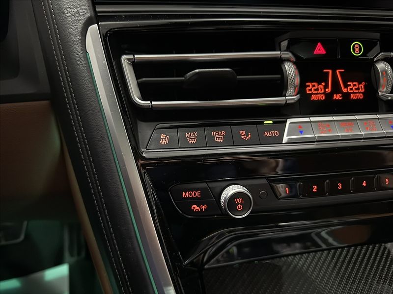 BMW Řada 8 3,0   840 XD 250kW M-PAK LASER - fotka 21 z 47
