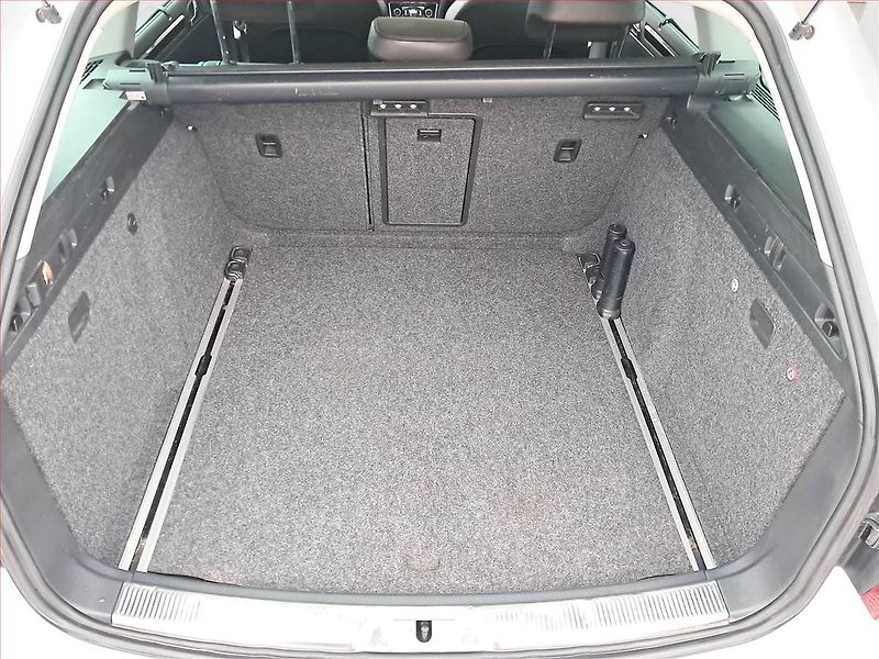 Škoda Superb (2013) Laurin&Klement 2.0 TDI - fotka 14 z 18