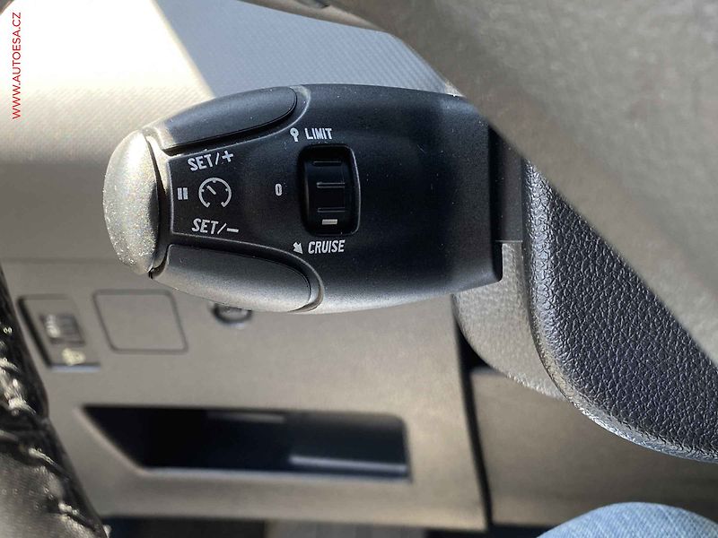Peugeot 308 (2012) 1.6 VTi, Premium, +kola - fotka 14 z 18