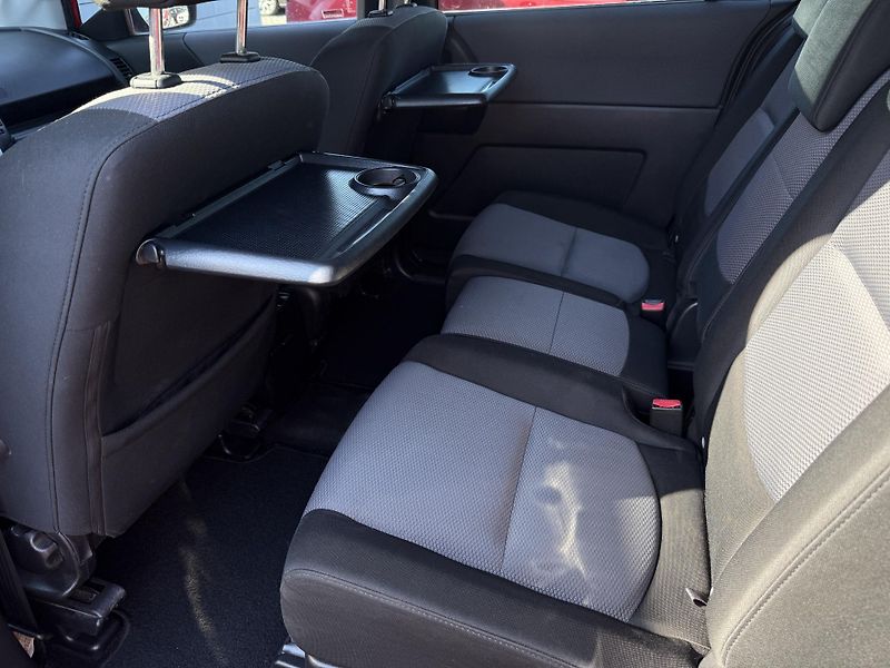 Mazda 5 1.8i 85kW ČR 7míst - fotka 16 z 18
