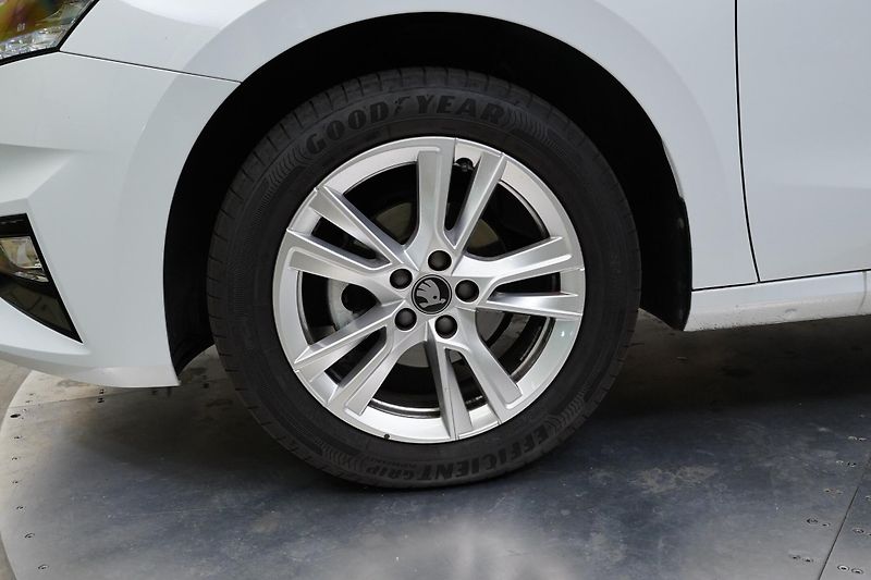 Škoda Fabia - fotka 10 z 25