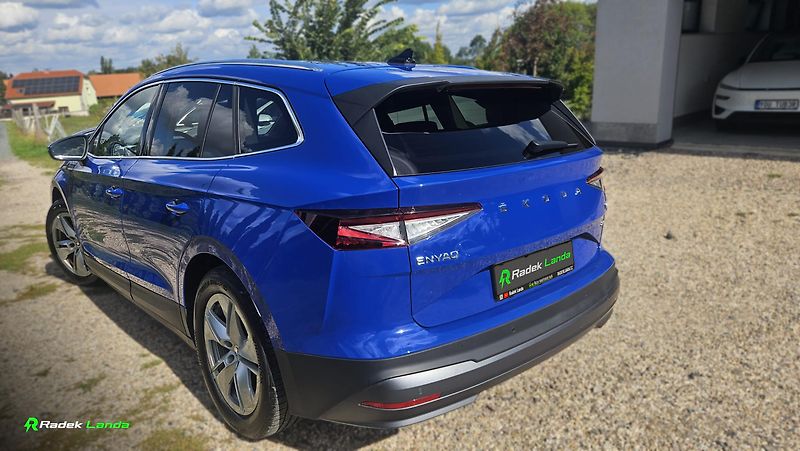 Škoda Enyaq (2022) adaptivní tempomat,LED,kamera - fotka 8 z 10