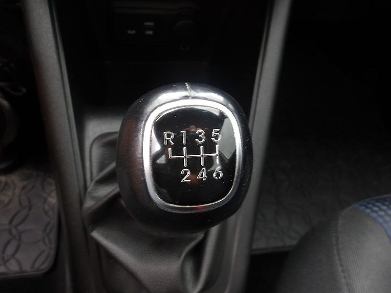 Hyundai ix20 1,6i 91kW NAJ.56000km !!! 1.MA - fotka 26 z 30