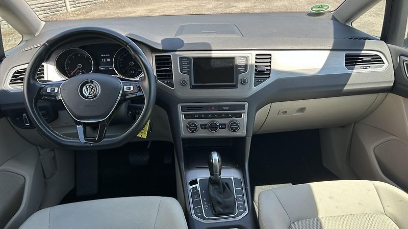 Volkswagen Golf Sportsvan (2017) 1,2 81KW AUTOMAT COMFORTLINE - fotka 10 z 18