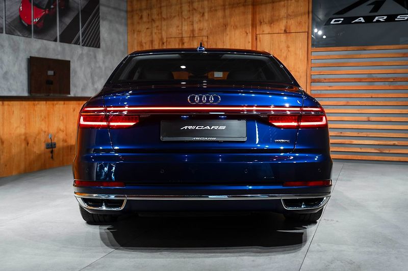 Audi A8 55 TFSI quattro - fotka 19 z 20