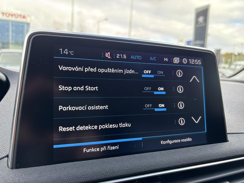 Peugeot 3008 ALLURE 1.5 BlueHDi 96 kW  - fotka 17 z 25