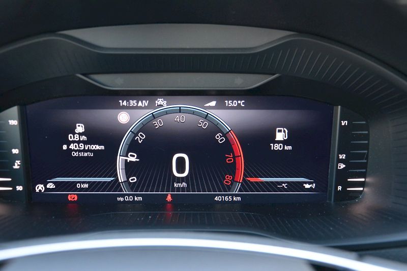 Škoda Karoq (2023) 1.0 TSI 81 KW Style - fotka 6 z 26