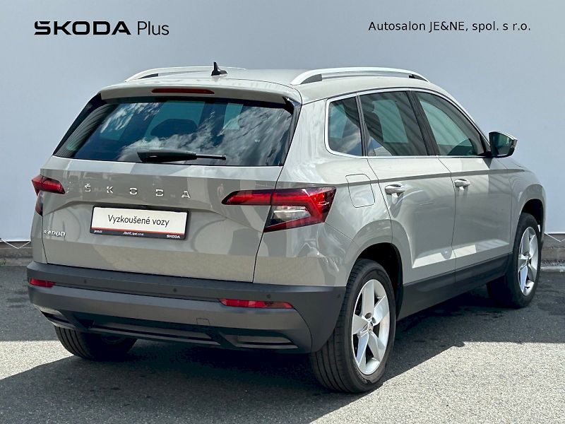 Škoda Karoq (2022) Style PLUS 1.5 TSI 110 kW - fotka 2 z 35