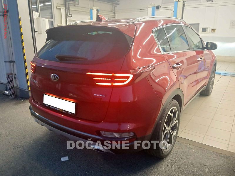 Kia Sportage (2021) 1.6CRDi 4x4, 2.maj,ČR, GT - fotka 2 z 3