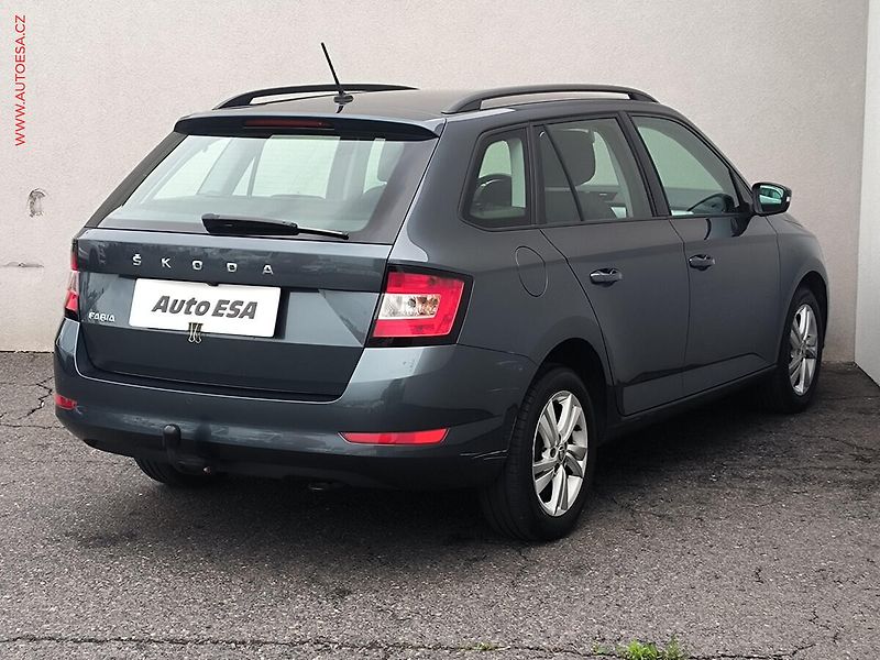 Škoda Fabia (2021) 1.0 TSI, Ambition, TZ, kamera - fotka 4 z 21