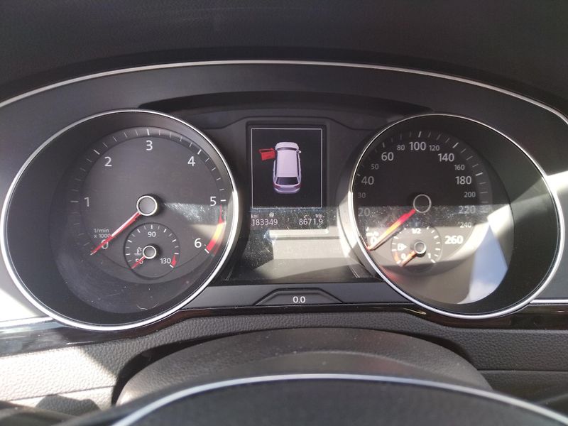 Volkswagen Passat Variant 2.0 TDi 4-Motion HIGHL - fotka 18 z 29