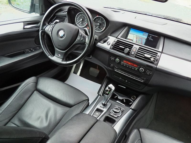 BMW X6 M50d LED HUD Softclose ČR - fotka 23 z 32