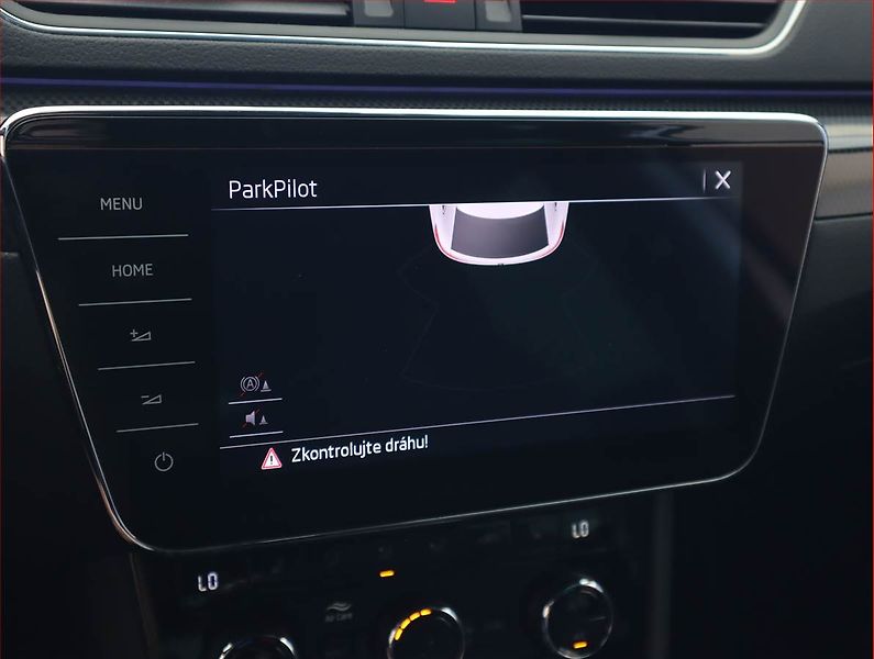 Škoda Superb (2019) Sportline 2.0 TDI, Kůže, Navi - fotka 20 z 20