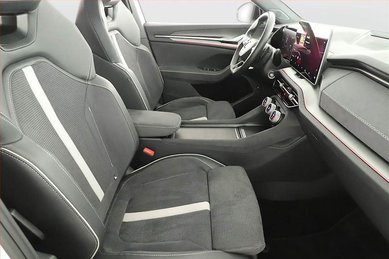 Škoda Kodiaq (2024) 2.0 TDI, Sportline, 4x4 - fotka 7 z 20