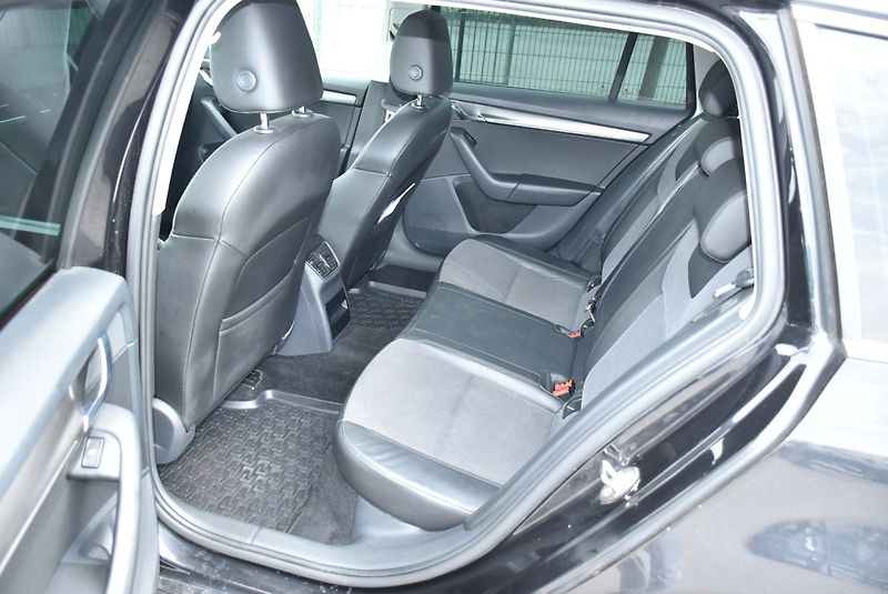 Škoda Octavia (2019) Combi Style 2.0 TDI 110kW DSG - fotka 28 z 34