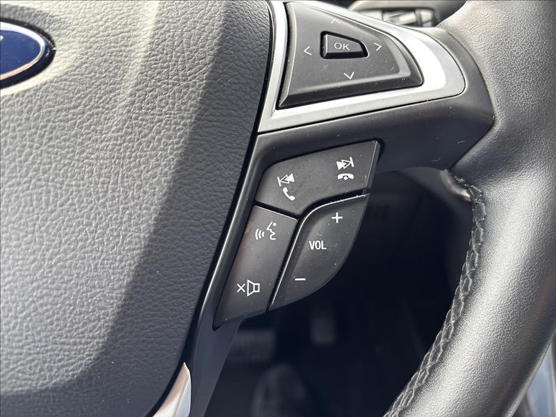 Ford S-MAX 2,5 HEV 140kW Titanium - fotka 31 z 47
