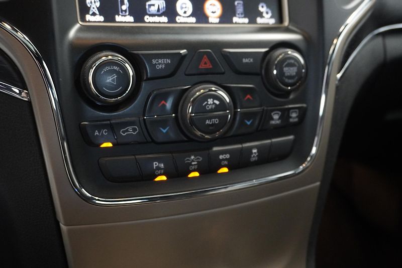 Jeep Grand Cherokee 3,0 CRD 4X4 - fotka 17 z 31