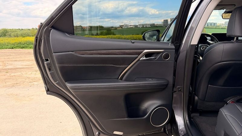 Lexus RX 450h 450H 3,5 HEV LUXURY TAŽNÉ ZAŘÍ - fotka 21 z 26