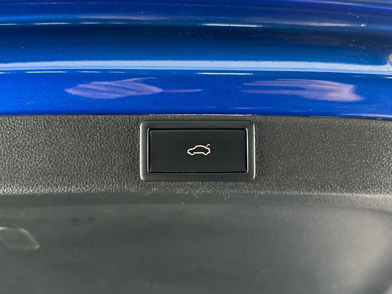 Škoda Octavia (2023) Combi 2.0 TSI 180 kW RS - fotka 38 z 40