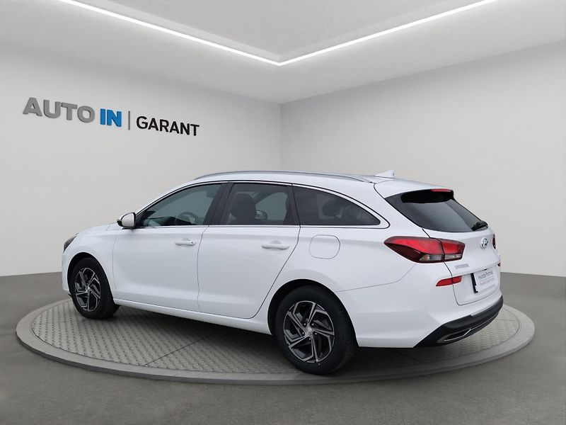 Hyundai i30 (2020) SMART 1.5 DPi 81kW, ČR, 1. Maj - fotka 7 z 25