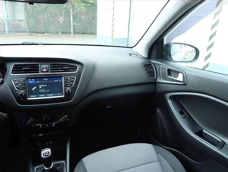 Hyundai i20 (2020) 1.2, ČR,1.maj, Serv.kniha - fotka 8 z 18