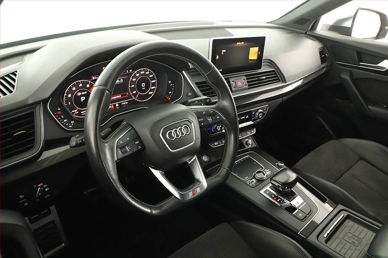 Audi SQ5 (2017) 3.0 TFSI - fotka 13 z 20