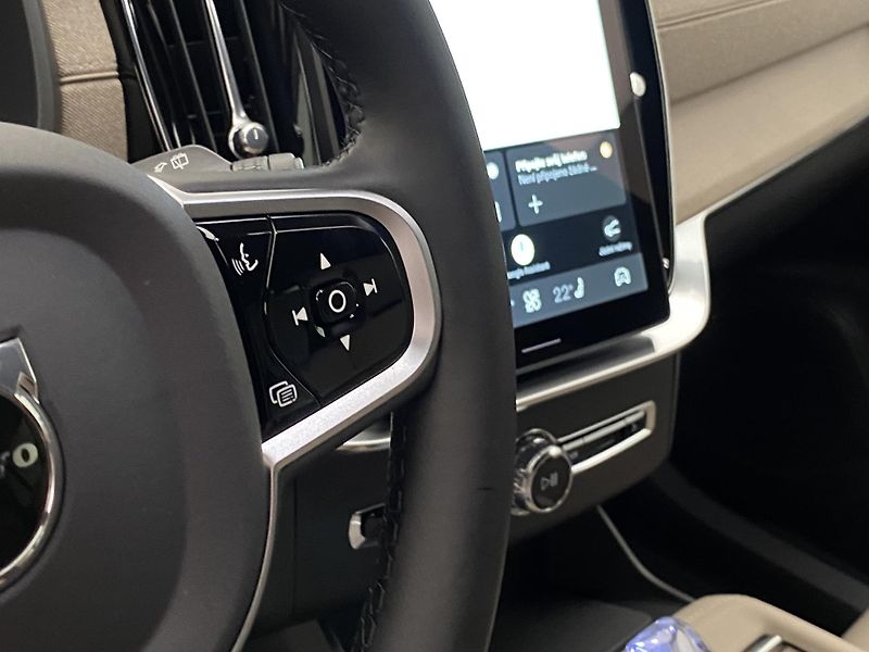 Volvo XC90 (2026) B5 AWD AUT BRIGHT PLUS 7míst - fotka 28 z 71