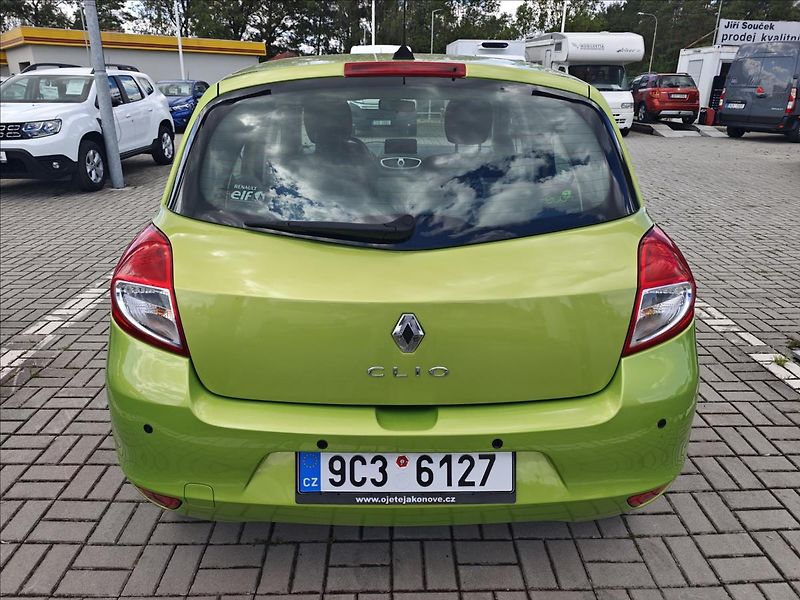 Renault Clio 1,2 16V  Authentique - fotka 5 z 19