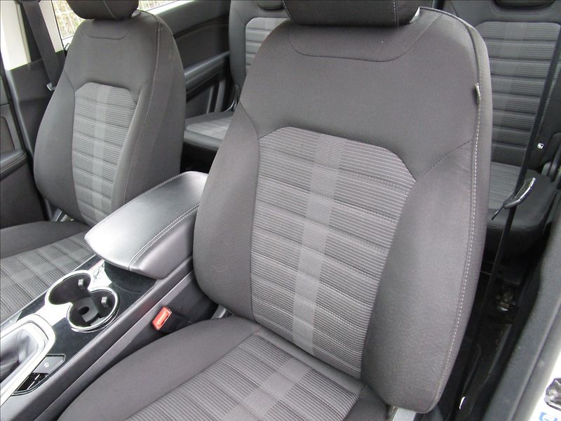 Ford Galaxy 1.5 EcoBoost, aut. Klima, 7 mí - fotka 12 z 46
