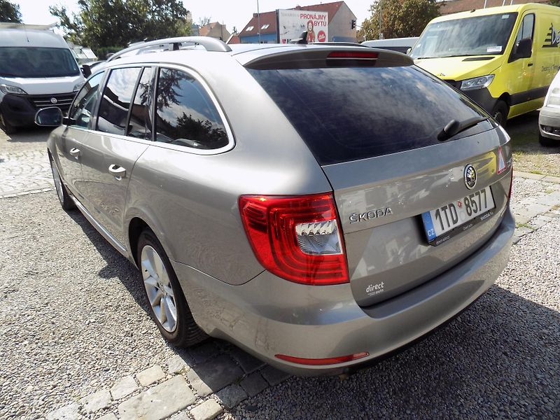 Škoda Superb 1,6 TDI 77 KW NAVI, TEMP - fotka 10 z 34