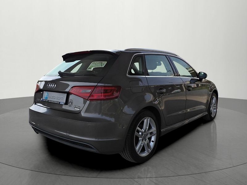 Audi A3 1.4TSI 110kW DSG Sline Xenon - fotka 5 z 26
