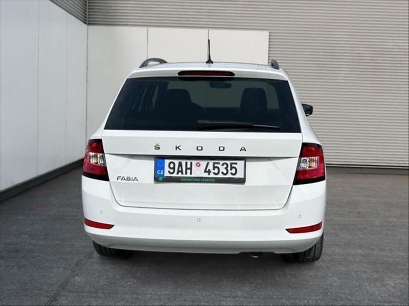 Škoda Fabia 1,0 TSI 70 Ambition - fotka 5 z 11