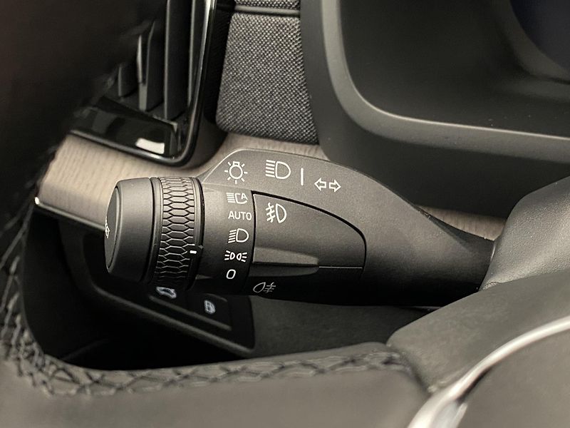 Volvo XC90 (2026) T8 AWD Plug-in BRIGHT PLUS 7m - fotka 32 z 83