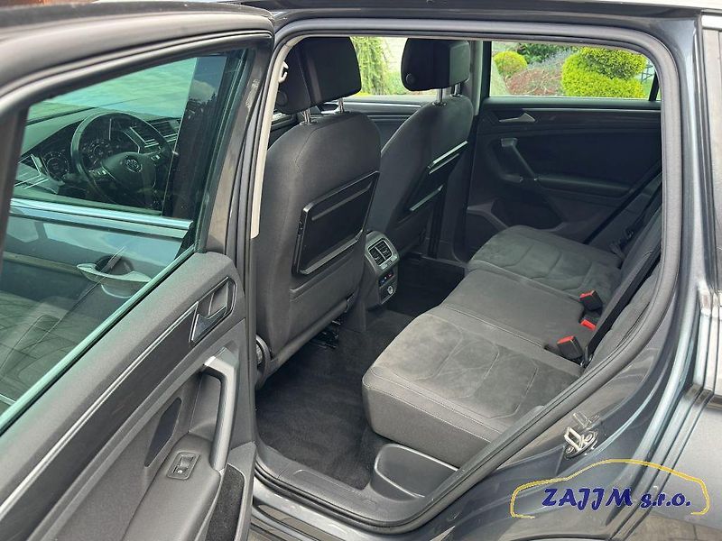 Volkswagen Tiguan 2.0TDI 4x4 + tažné, kamera - fotka 41 z 60