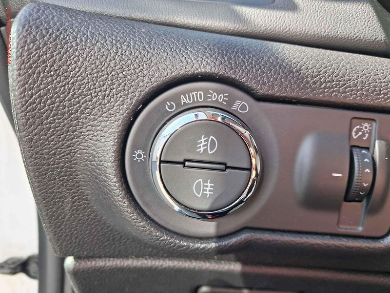 Opel Astra (2015) 1.6 CDTi, Bixen, navi - fotka 16 z 18