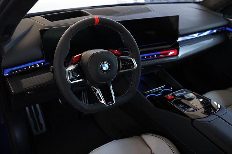 BMW M5 - fotka 2 z 20
