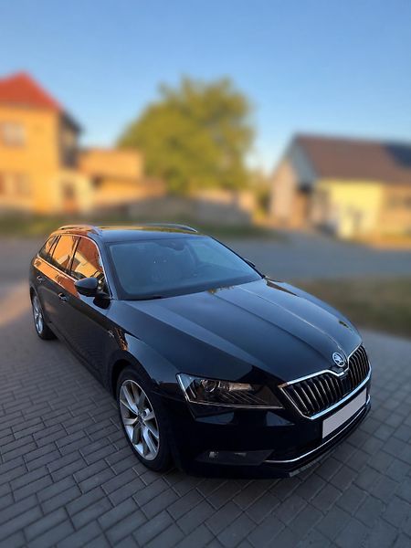 Škoda Superb (2017) - fotka 3 z 22