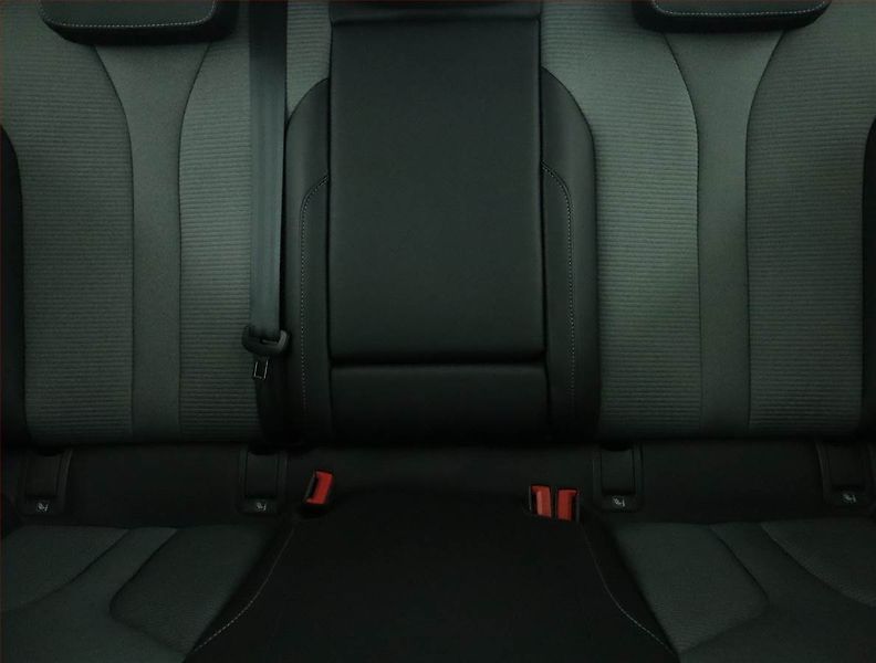 Škoda Enyaq (2023) 60 (62 kWh), SoH 89% - fotka 10 z 17