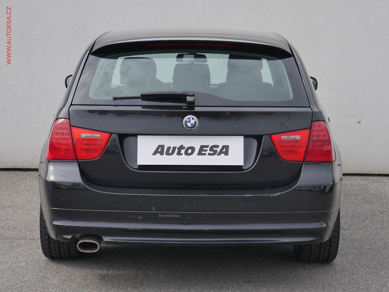 BMW Řada 3 (2012) 2.0 D 318d, AT, klima - fotka 5 z 17