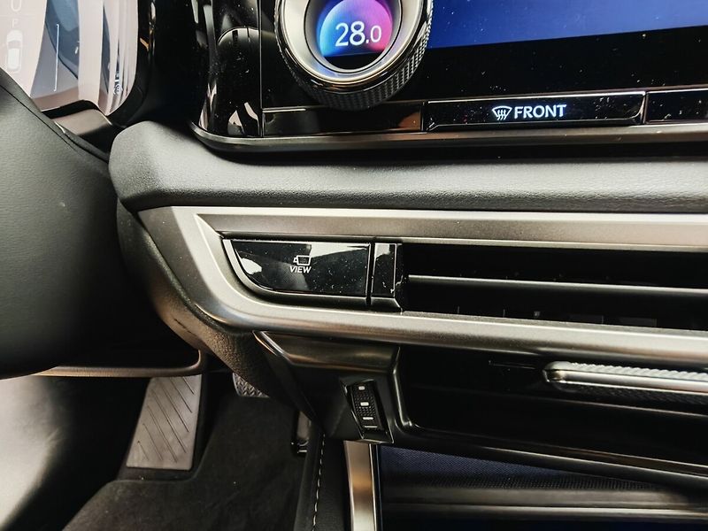 Lexus RX 350h Executive Plus - fotka 44 z 49