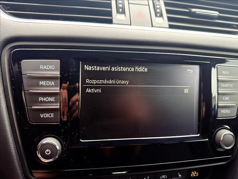 Škoda Octavia 2,0 TDi RS DSG - fotka 20 z 29