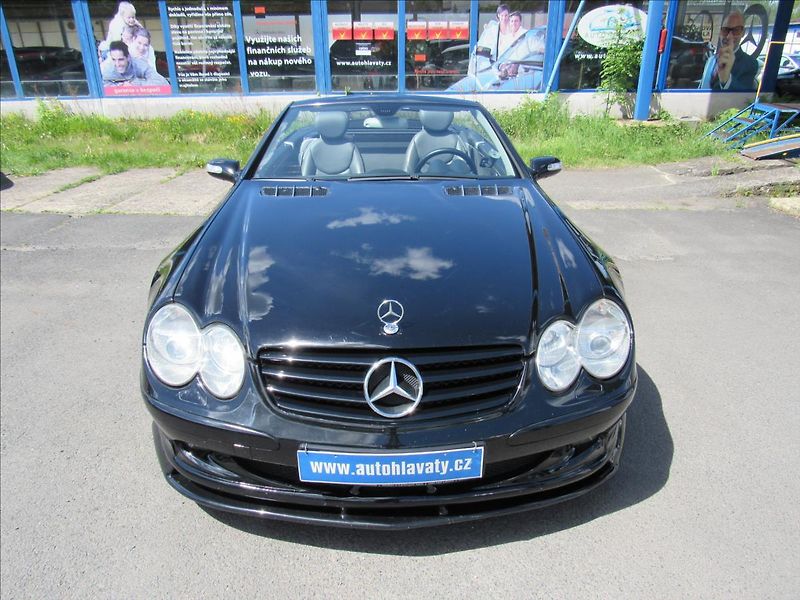 Mercedes-Benz SL 5,5 550 V8 285kw Cabrio - fotka 2 z 44
