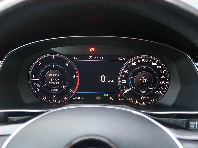 Volkswagen Passat (2018) 2.0 TDI, 4X4, Automat, Kůže - fotka 11 z 28