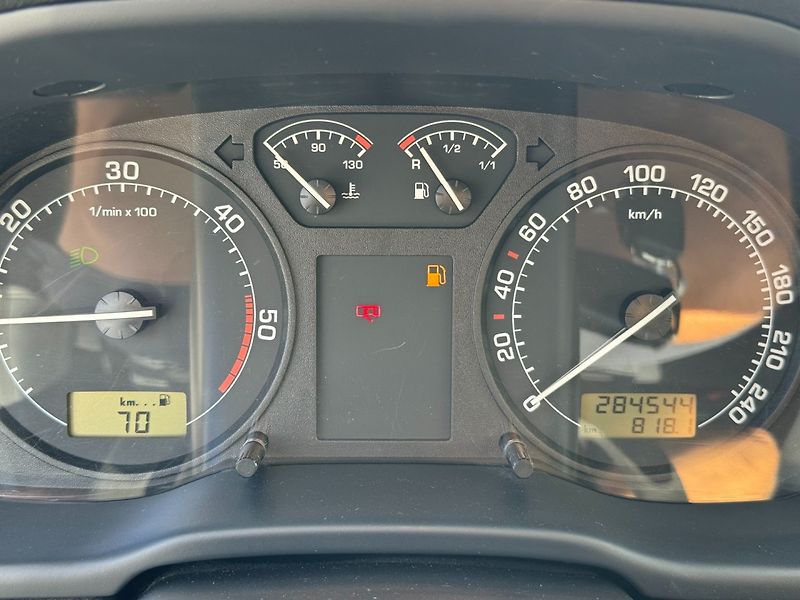 Škoda Octavia (2009) 1.9 TDI 74kW - fotka 20 z 33