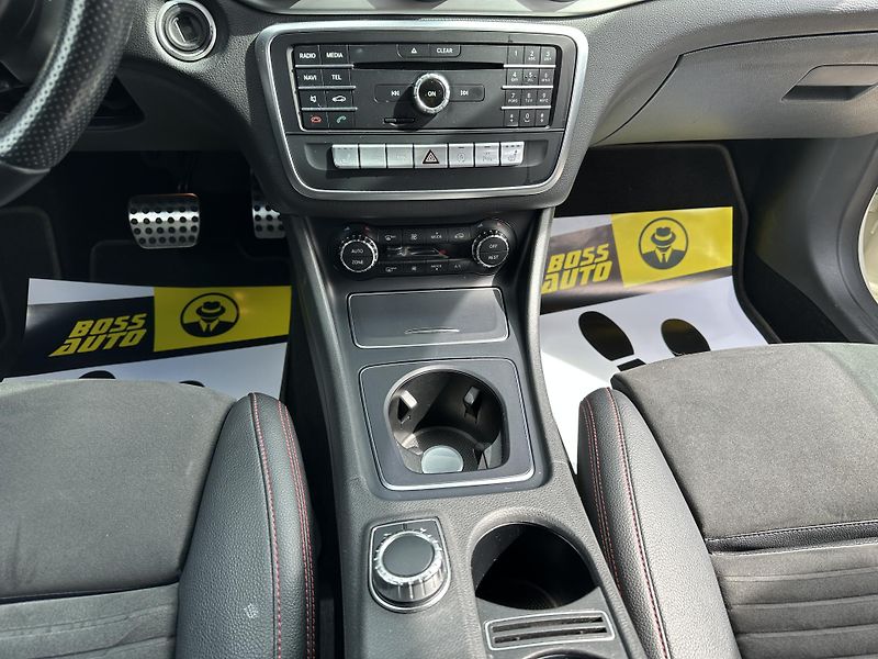 Mercedes-Benz CLA (2016) Mercedes-Benz CLA 200 2016 - fotka 13 z 18