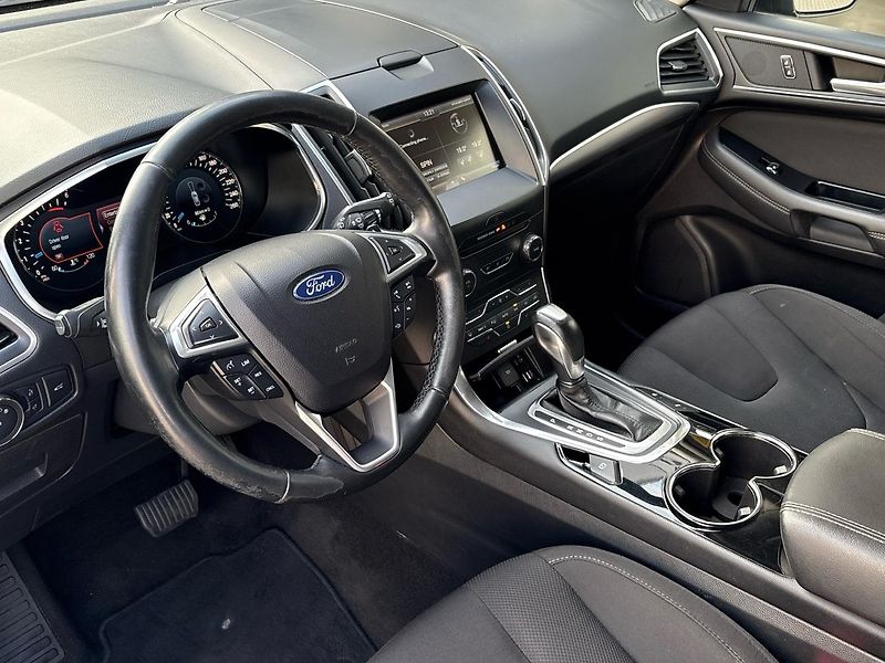 Ford S-MAX (2016) 2.0 TDCi Titanium EAT6 4x4 - fotka 6 z 49