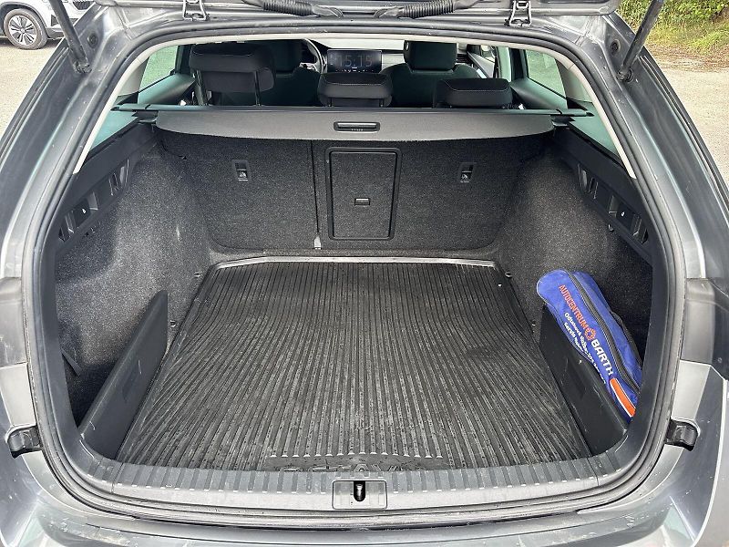 Škoda Octavia (2023) Combi 1.5 TSI Style - fotka 28 z 29