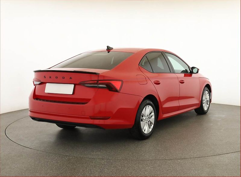 Škoda Octavia (2021) Ambition Plus 2.0 TDI, Automat - fotka 5 z 21