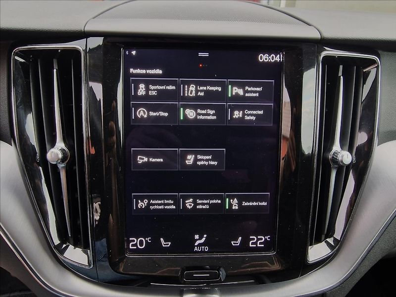 Volvo XC60 B4 145kW AWD Momentum Pro,ČR - fotka 26 z 50