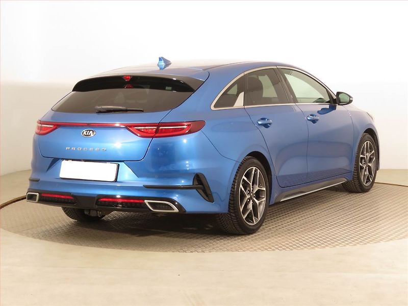 Kia Pro_Ceed (2019) GT-Line 1.4 T-GDI, Serv.kniha - fotka 5 z 17